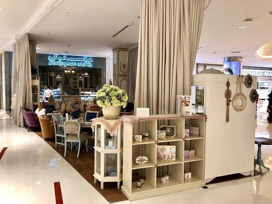 Shakespeare and Co. Dubai Mall